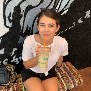 Meet your Posher, Evelyn